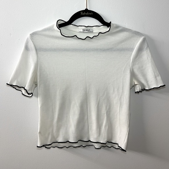 ZARA White Top with black ruffles - Picture 1 of 2
